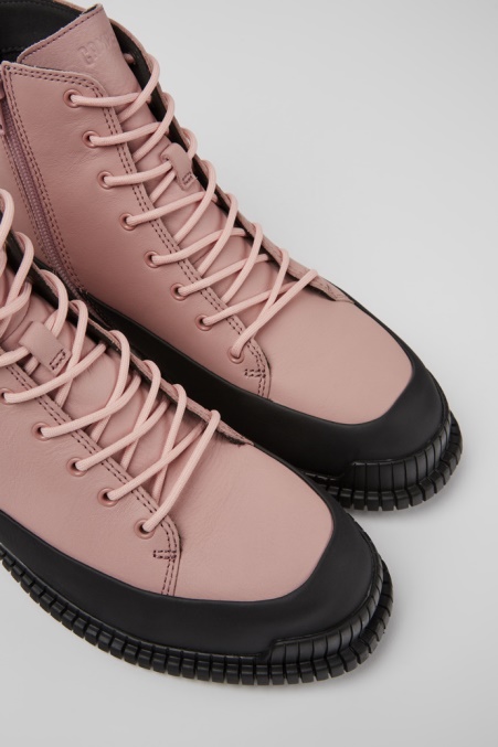 Exklusive Camper De Pix Schnürstiefel Aus Rosa Und Schwarzem Leder Für Damen