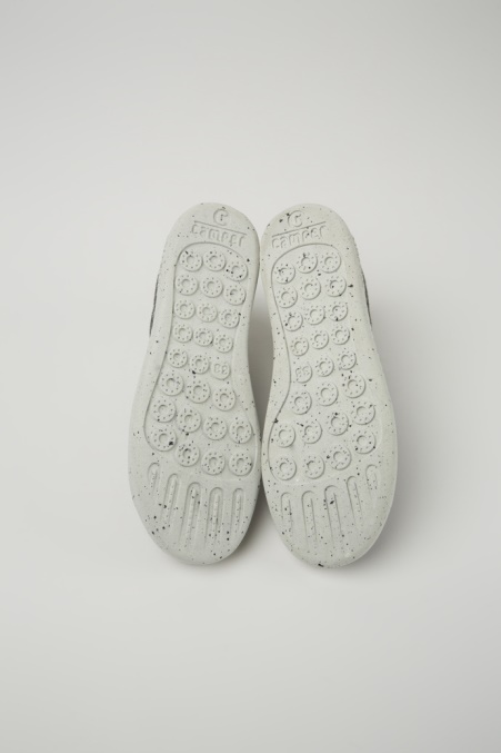 Design Peu Touring Grau-schwarze Turnschuhe Aus Recycelter Wolle Für Damen Camper De