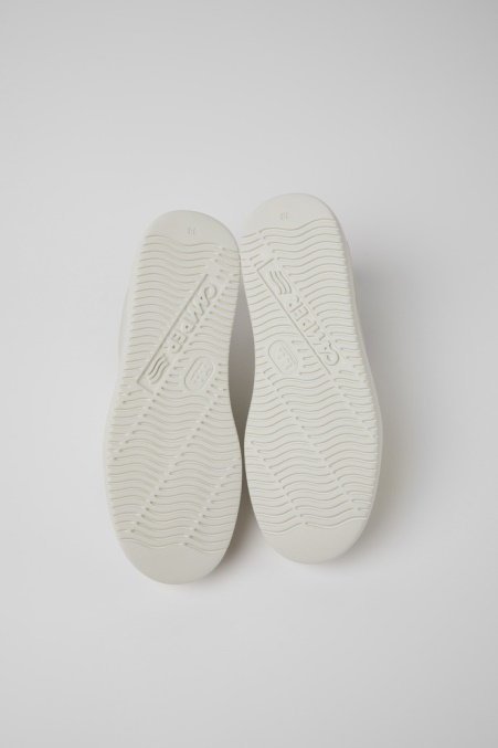 Design Runner K21 Damenturnschuhe Aus Weißem Ungefärbtem Leder Und Nubukleder Camper De