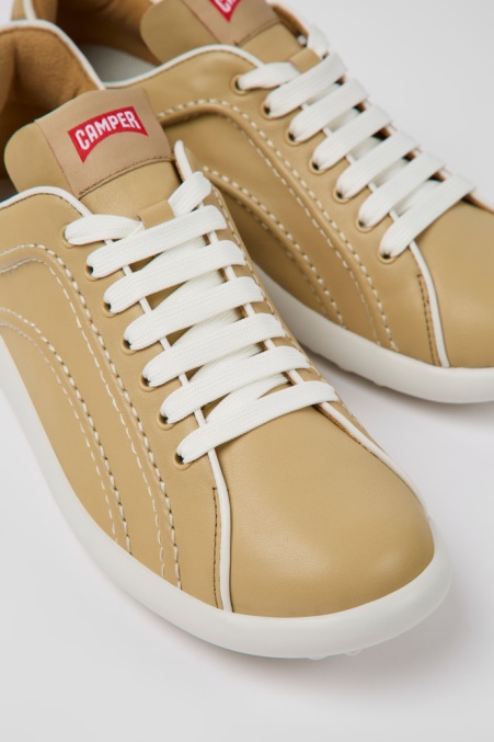 Exklusiver Camper De Pelotas Xlite Beige Ledersneaker Für Damen
