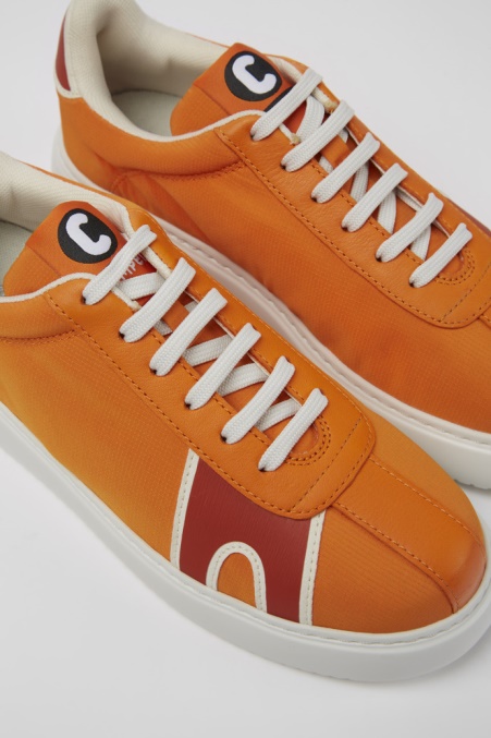 Exklusive Camper De Runner K21 Orange Und Rote Turnschuhe Für Damen