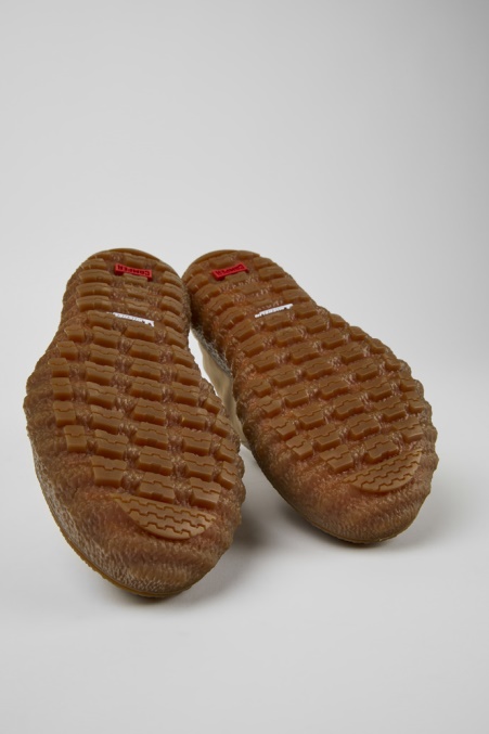 Exklusive Camper De Ground Michelinbeige Textil- Und Lederschuhe Für Damen