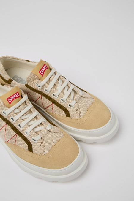 Exklusive Camper De Brutus Beige Und Grüne Turnschuhe Für Damen