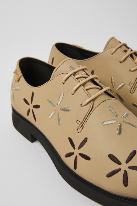 Exklusive Camper De Twins Beige Lederschuhe Für Damen