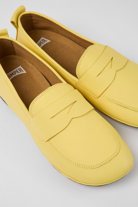 Rechts Gelbe Lederschuhe Für Damen Camper De Neu Eingetroffen