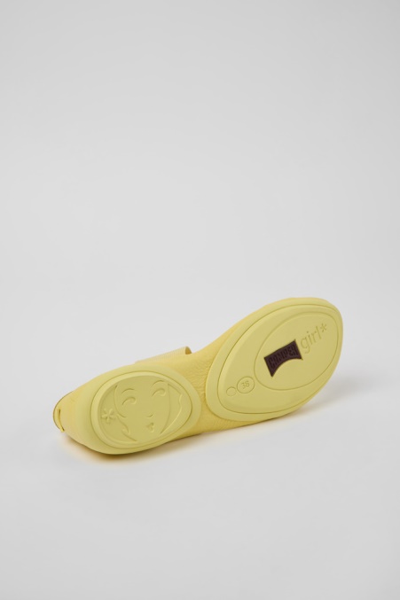 Design Rechts Gelbe Ledersandalen Für Damen Camper De