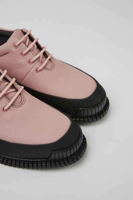Camper De Design Pix Rosa Und Schwarze Lederschnürschuhe Für Damen