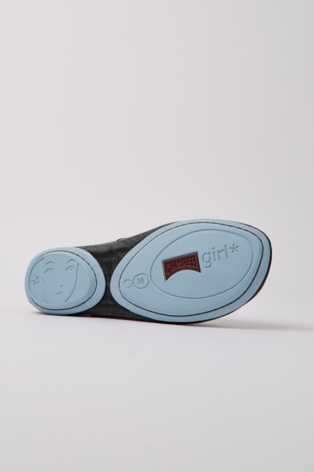 Exklusive Camper De Rechts Schwarze Lederschuhe Für Damen