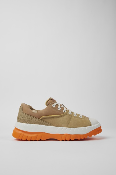 Neu Eingetroffene Herrenschuhe Von Camper De Teix Aus Recyceltem Textil Und Nubukleder In Beige