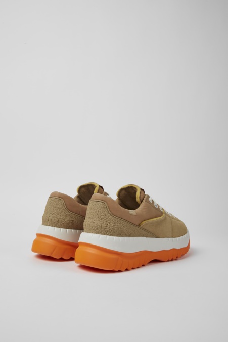 Neu Eingetroffene Herrenschuhe Von Camper De Teix Aus Recyceltem Textil Und Nubukleder In Beige