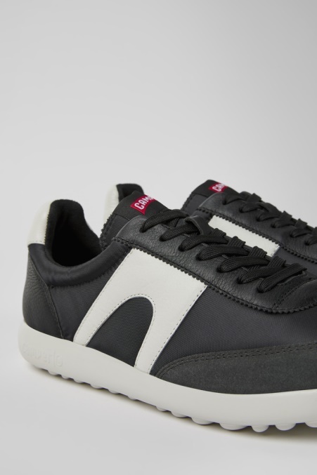 Camper De Design Pelotas Xlite Weiß-schwarze Sneaker Aus Textil Und Leder Für Herren