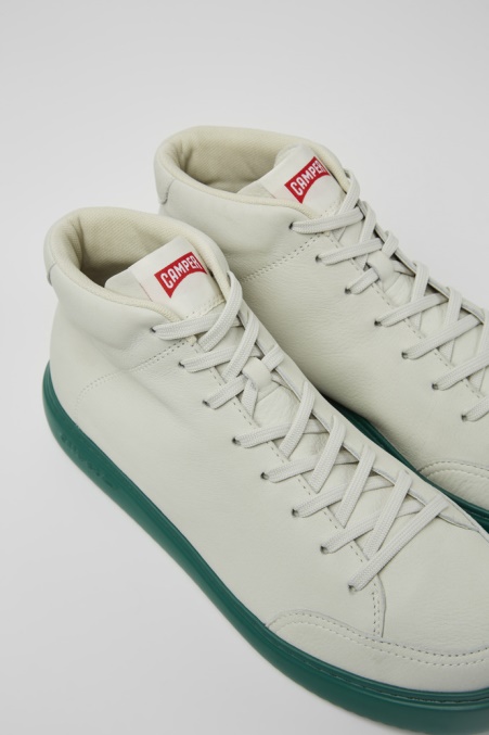 Exklusive Camper De Runner K21 Weiße Ungefärbte Ledersneaker Für Herren