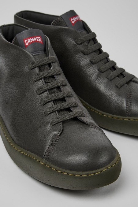 Peu Touring Graue Ledersneaker Für Herren Camper De Neu Eingetroffen