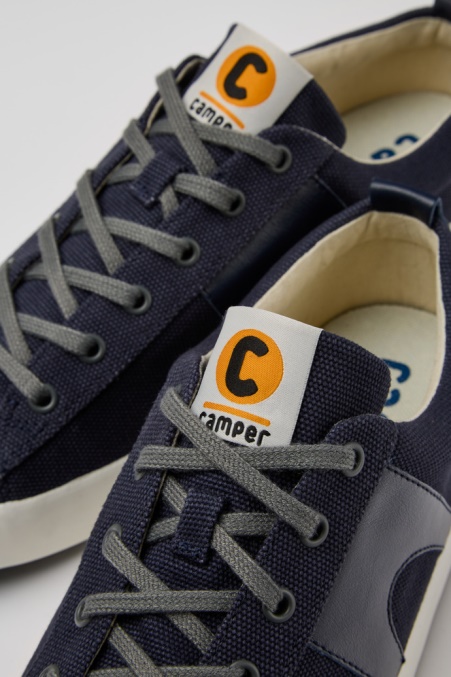 Exklusiver Camper De Imar Sneaker Aus Blauem Leder Und Recycelter Baumwolle Für Herren