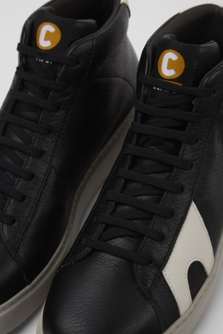 Exklusive Camper De Runner K21 Schwarze Und Weiße Lederturnschuhe