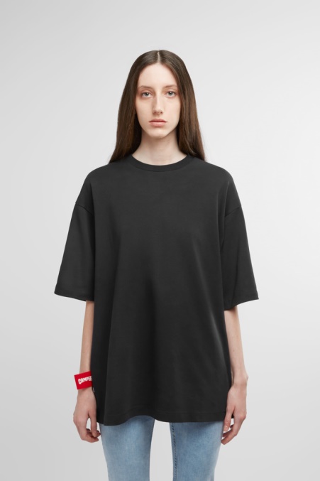 Exklusives Camper De T-shirt Schwarzes T-shirt Mit Pferdeprint Auf Der Rückseite