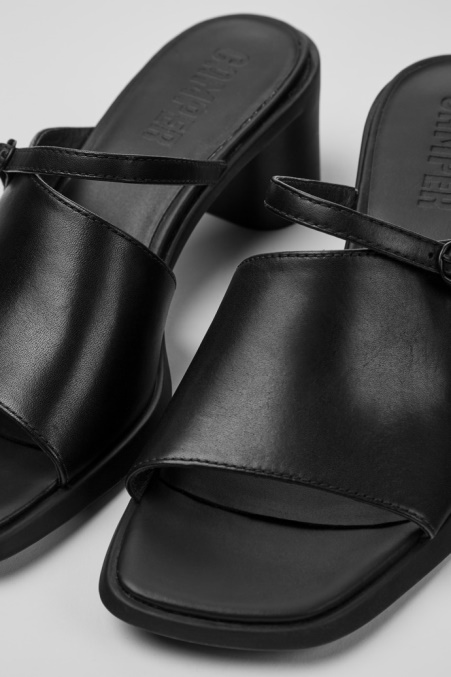 Exklusive Camper De Meda Schwarze Ledersandalen Für Damen