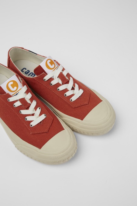 Camaleon Roter Sneaker Aus Recycelter Baumwolle Für Damen Exklusiv Camper De