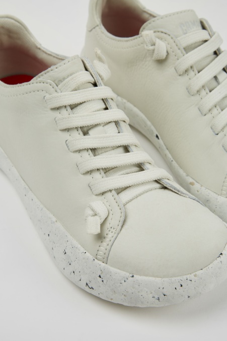 Peu Stadium White Sneaker Aus Ungefärbtem Leder Für Damen Exklusiv Camper De