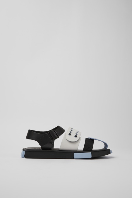 Exklusives Camper De Set Schwarze Und Weiße Ledersandalen Für Damen