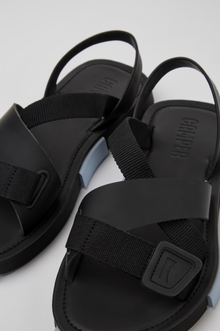 Camper De Set Sandalen Aus Schwarzem Leder Und Recycelten Haustieren Für Damen Neu Eingetroffen