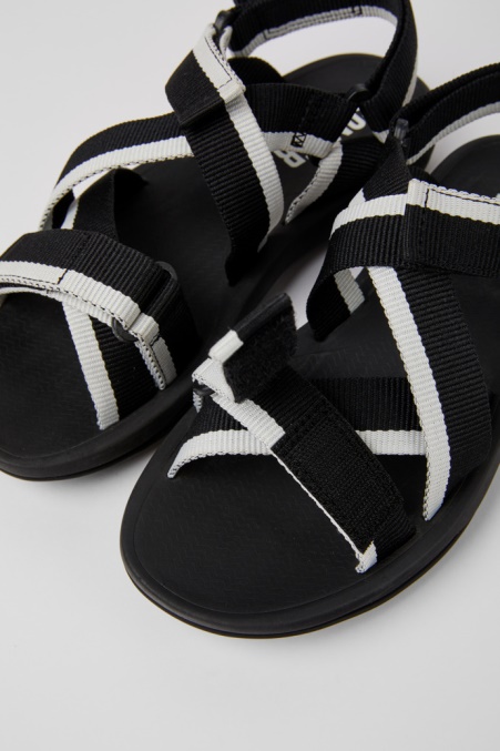 Design Match Schwarz-weiße Sandalen Aus Recyceltem Pet Für Damen Camper De