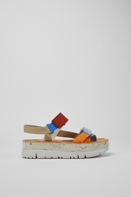 Oruga Up Beige, Blaue Und Rote Sandalen Für Damen Exklusiv Von Camper De