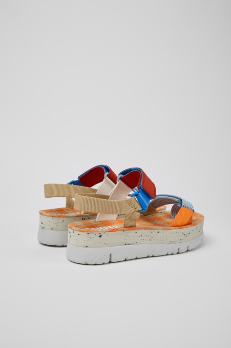 Oruga Up Beige, Blaue Und Rote Sandalen Für Damen Exklusiv Von Camper De