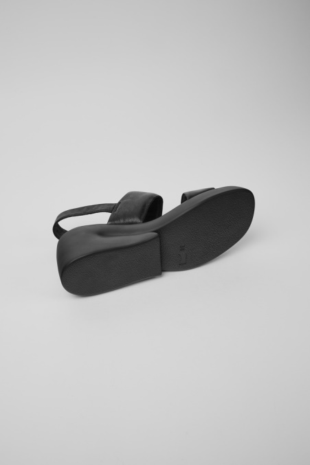 Exklusive Camper De Kaah Schwarze Ledersandalen Für Damen